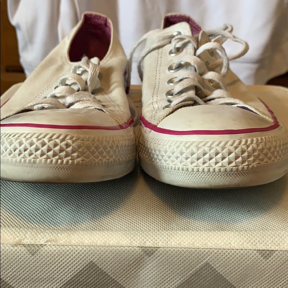 Women’s Converse - Picture 6 of 8